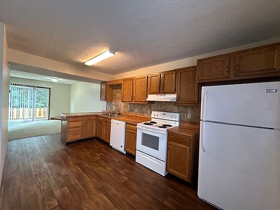 2nd image of 21-45 Carriage Way #44