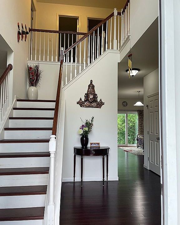 2nd image of 39 Hamlet Cir