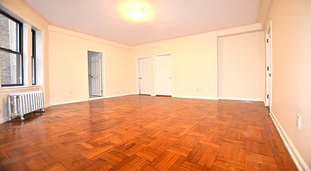 Rented by Manhattan Realty Group