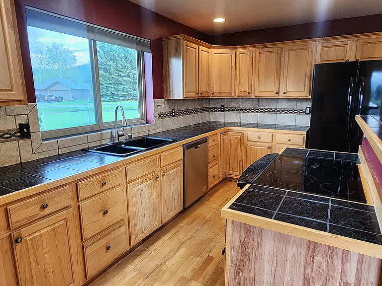 8105 Alamosa Ln — Photo 5