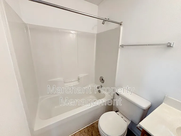 1 Appleton Ln — Photo 16