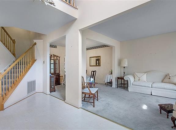 5th image of 4024 Darton Ct