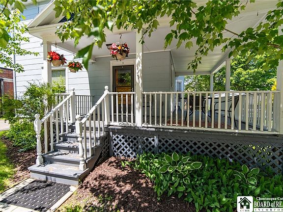2nd image of 9 Maple St
