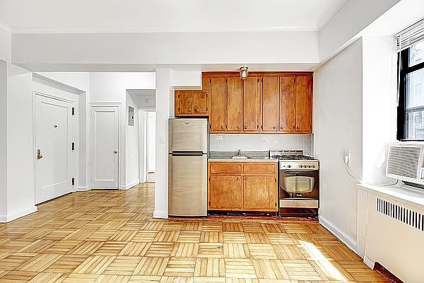 1st image of 158-18 Riverside Dr W Unit 1J