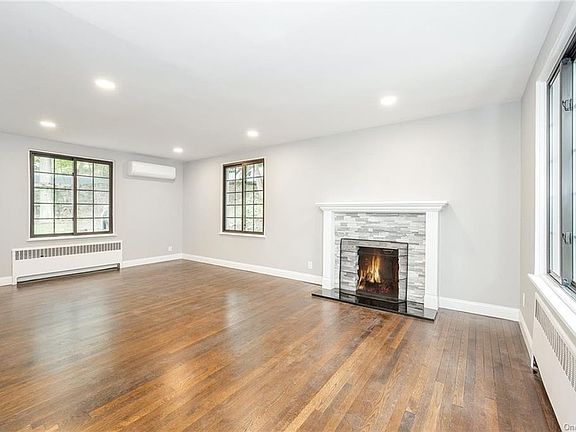 3rd image of 25 Prescott Pl