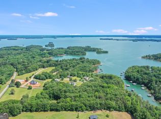 19 Majestic Shores Rd, Hartwell, GA 30643