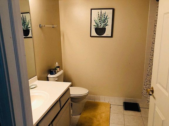2nd image of 5555 N Cumberland Ave Unit 307