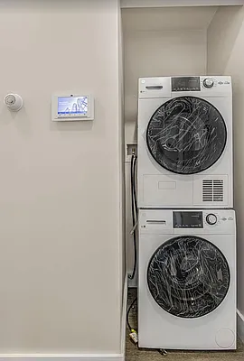 Rented by Onyx | media 30