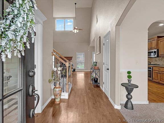5th image of 3915 S Tamarack Pl