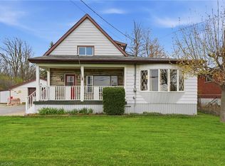 84 Green Mountain Rd E, Hamilton, ON L8J2W4