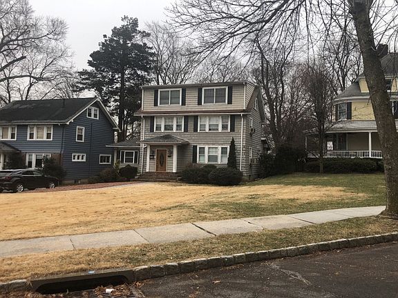 2nd image of 332 Melrose Pl