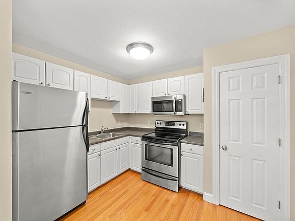 3rd image of 217 Neponset Ave Unit 1