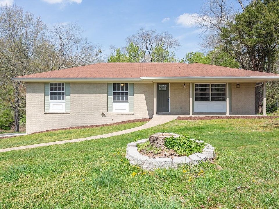 1st image of 609 Wood Ln