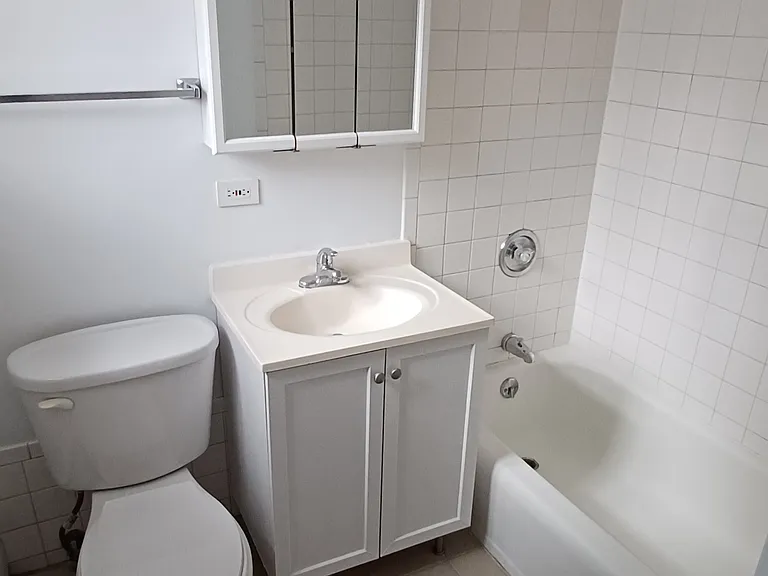 Wheaton Park Apartments — Photo 3