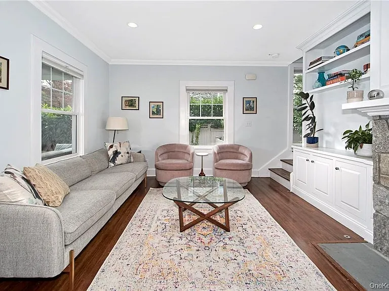 18 Elmwood Ave — Photo 6