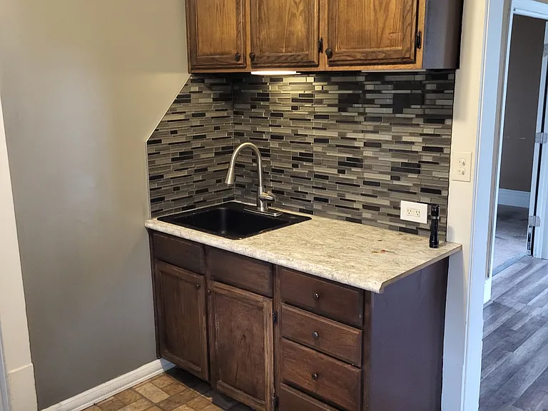 124 Westwood Ave — Photo 7