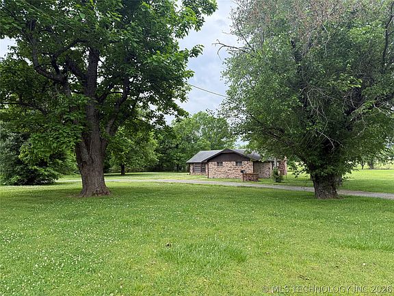 2nd image of 4801 S Country Club Rd