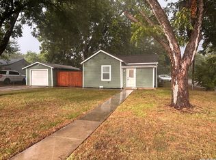 505 N Heideke St, Seguin, TX 78155