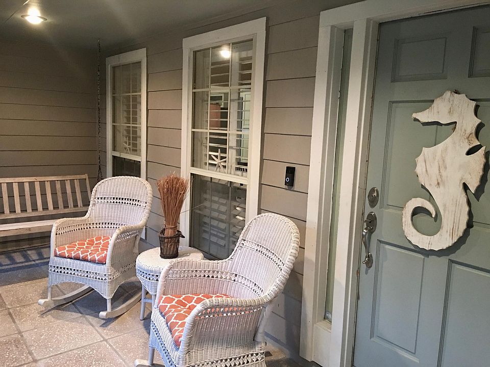 2nd image of 1223 Forest Oaks Dr