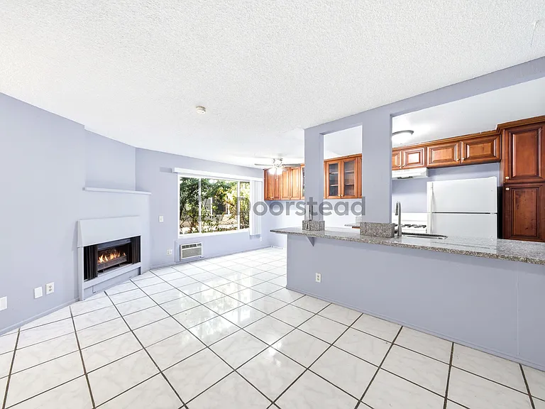 1826 S Bundy Dr #4 — Photo 5