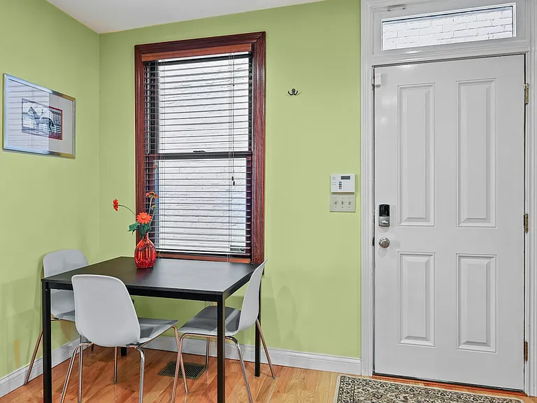 804 Main St — Photo 10