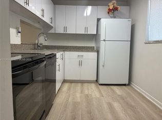 8420 Sw 133 Ave #422, Miami, FL 33183