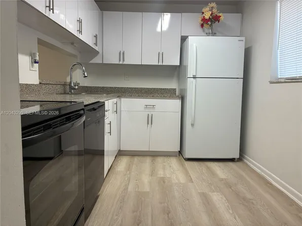 8420 Sw 133 Ave #422, Miami, FL 33183