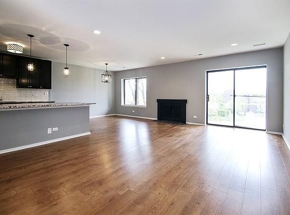 5th image of 3070 Pheasant Creek Dr APT 302
