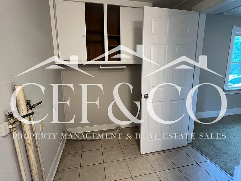 306 Westview Blvd — Photo 10