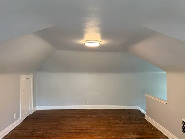 3340 E Fairfax Rd — Photo 15
