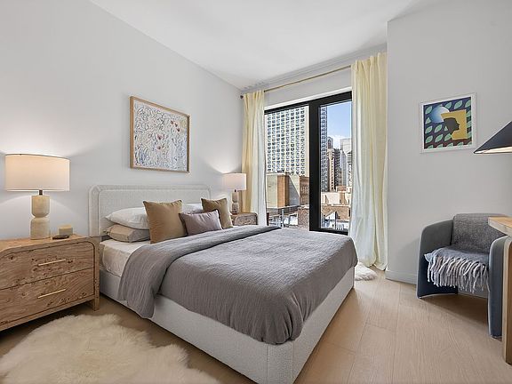 5th image of 609 2nd Ave #602