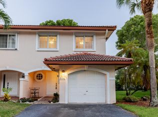 8956 NW 38th Dr, Coral Springs, FL 33065