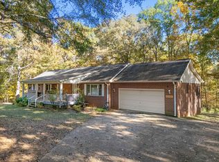 203 C P Hanks Rd, Iva, SC 29655