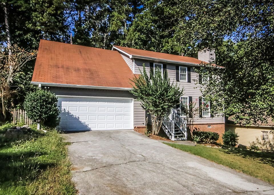 1st image of 2710 Trotters Pointe Dr