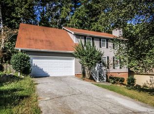 2710 Trotters Pointe Dr, Snellville, GA 30039