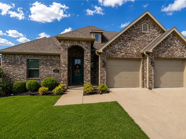 2016 W Gilligan Ave, Rogers, AR 72758