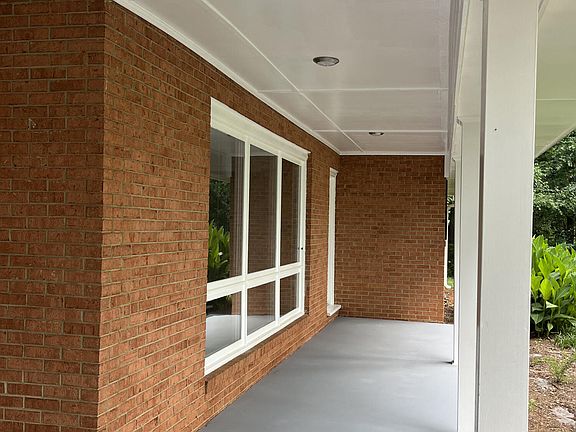 3rd image of 1373 Craghead Cir