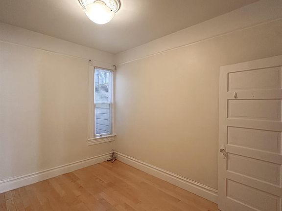 2nd image of 506-508 Guerrero St