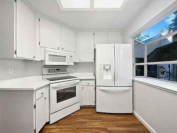 5th image of 7545 Latour Ln #1