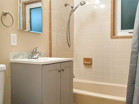 5th image of 1002 W Olive Ave APT 3