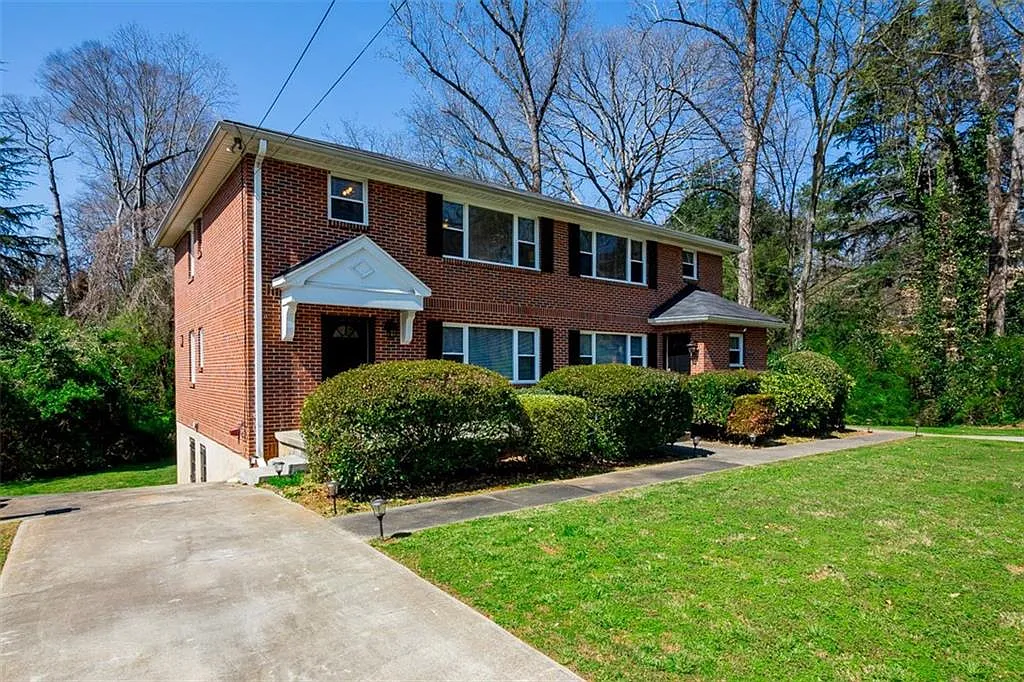 3 bed, 1.5 bath, 1500 sqft, $2,750 — Photo 2
