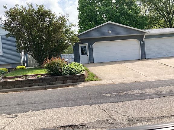 Detached garage for parking or storage