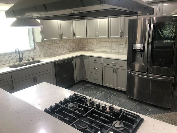4th image of 607 52nd St