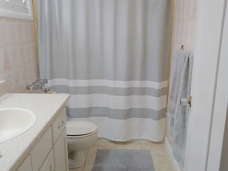 14 Lorraine Dr — Photo 5