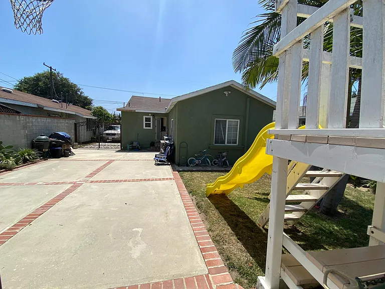 637 Nectarine St — Photo 10