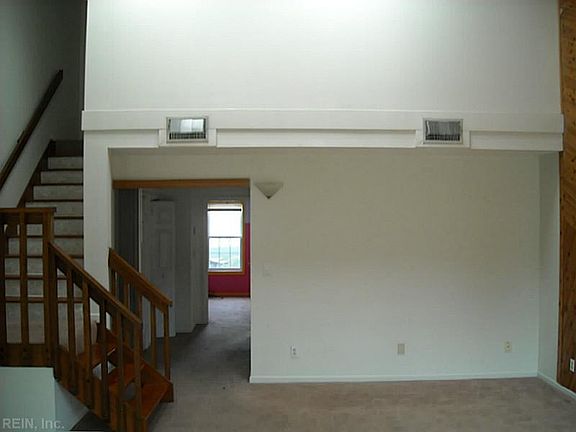 2nd image of 1410 Dighton Ct