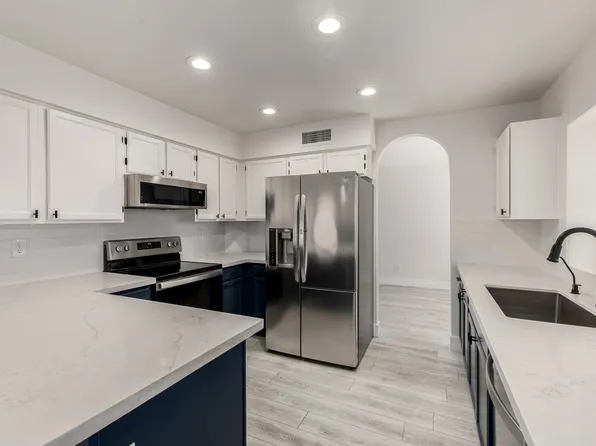 2721 E Dry Creek Rd, Phoenix, AZ 85048