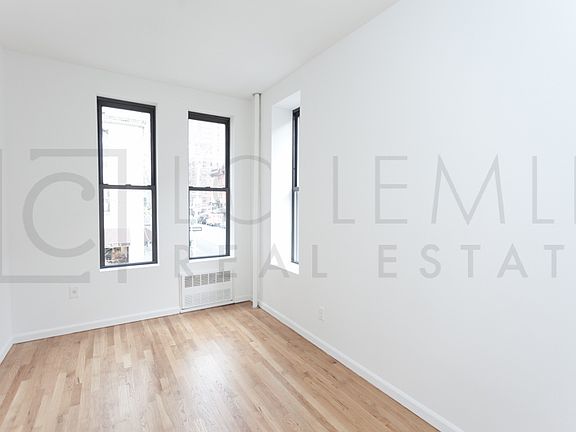 3rd image of 1361 Lexington Ave Frnt 2