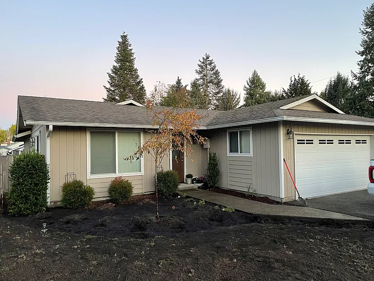 6420 Congressional Dr SE — Photo 1