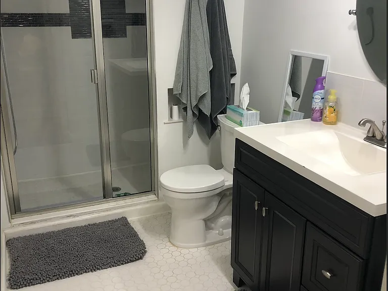 413 Chester Ave #4 — Photo 4
